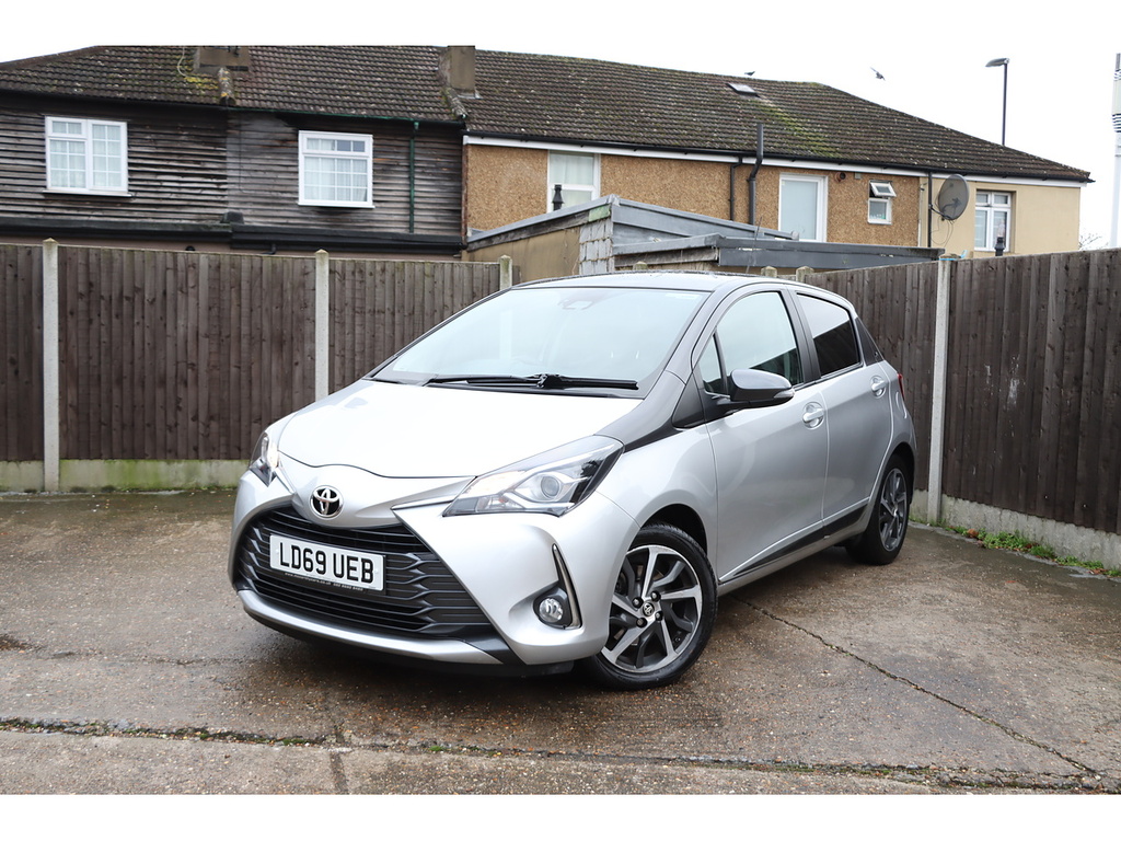 Main listing image - Toyota Yaris