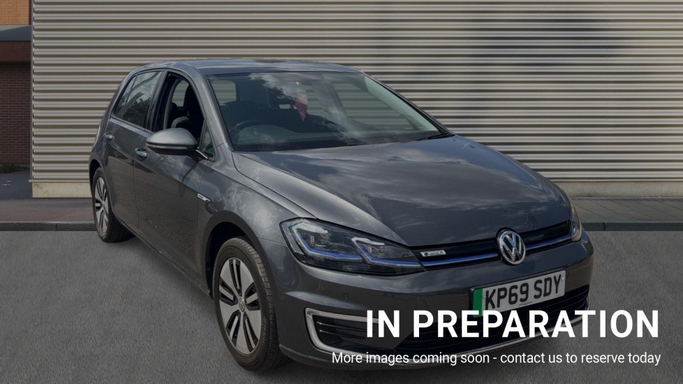 Main listing image - Volkswagen e-Golf
