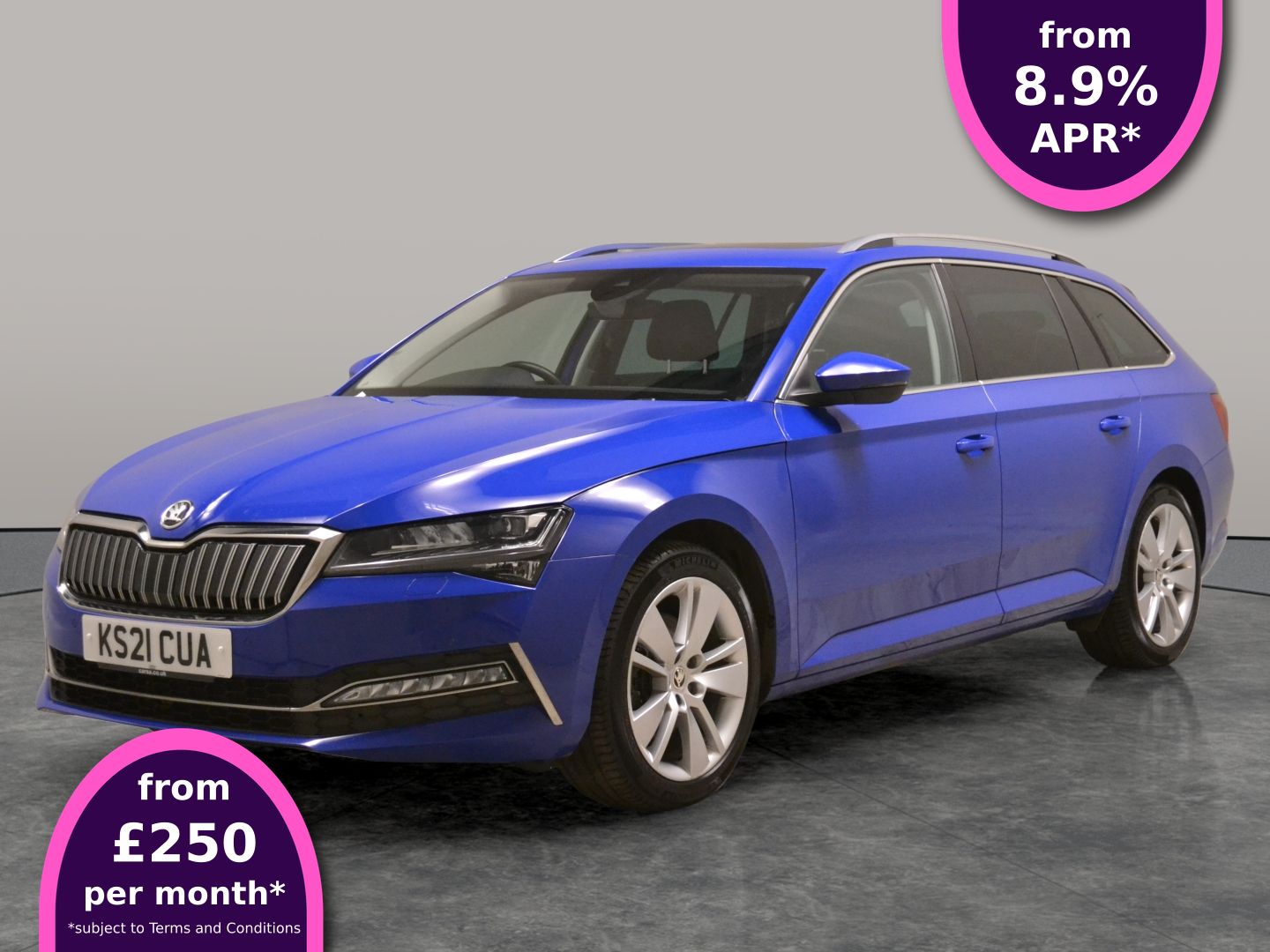 Main listing image - Skoda Superb Estate