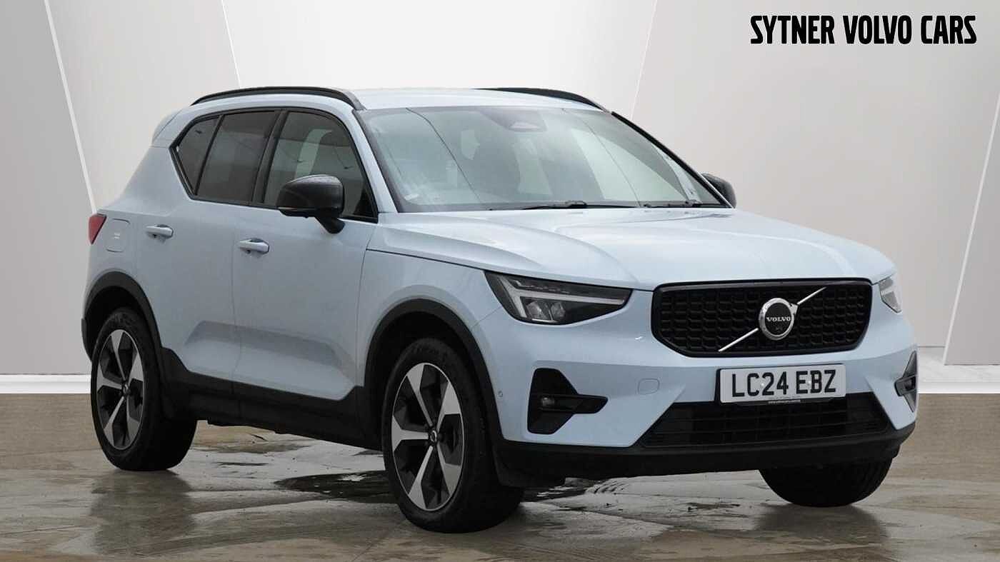 Main listing image - Volvo XC40