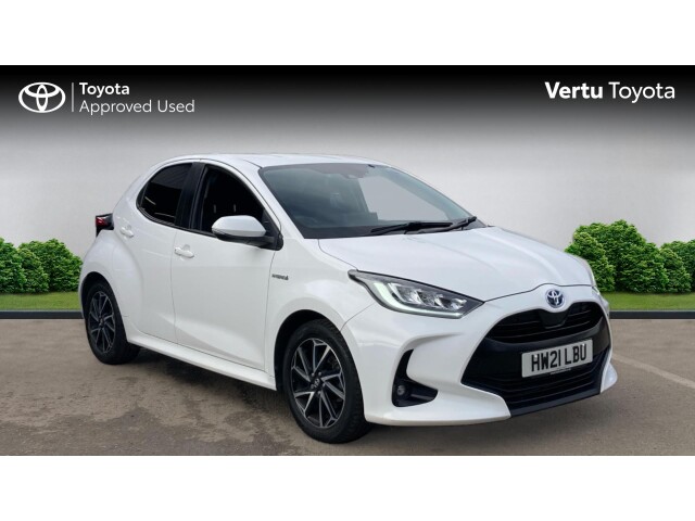Main listing image - Toyota Yaris Cross