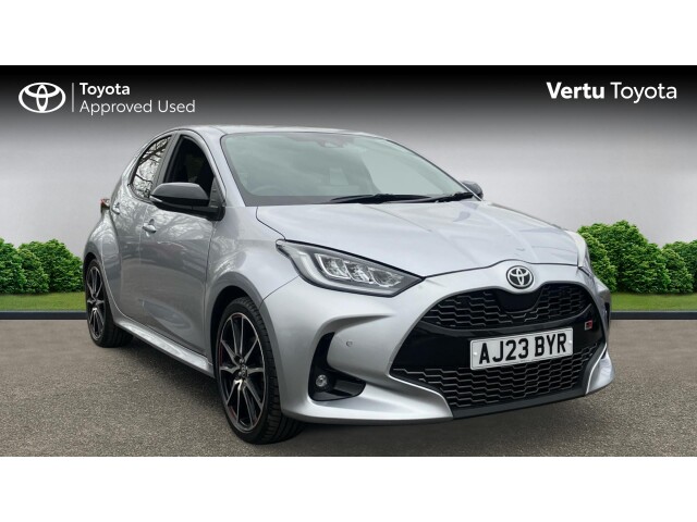 Main listing image - Toyota Yaris