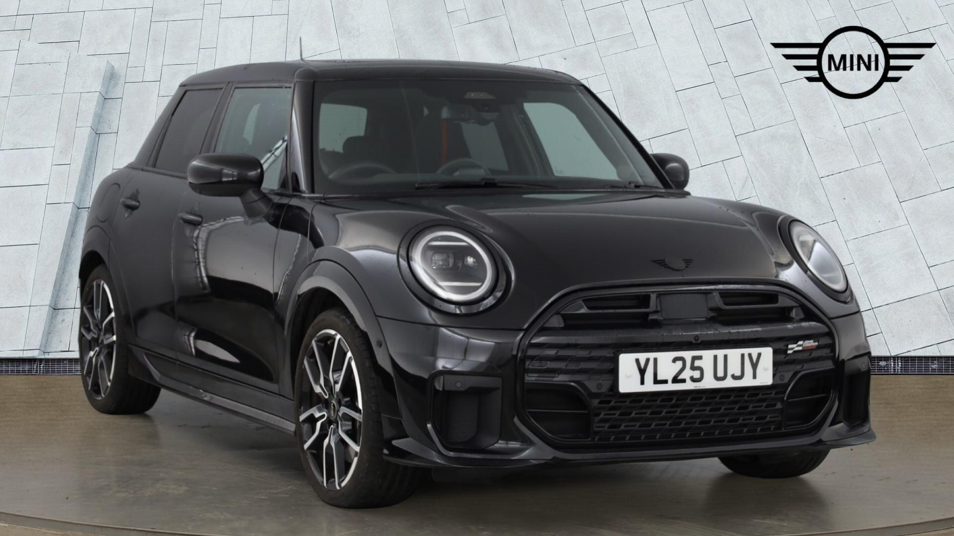 Main listing image - MINI Hatchback 5dr