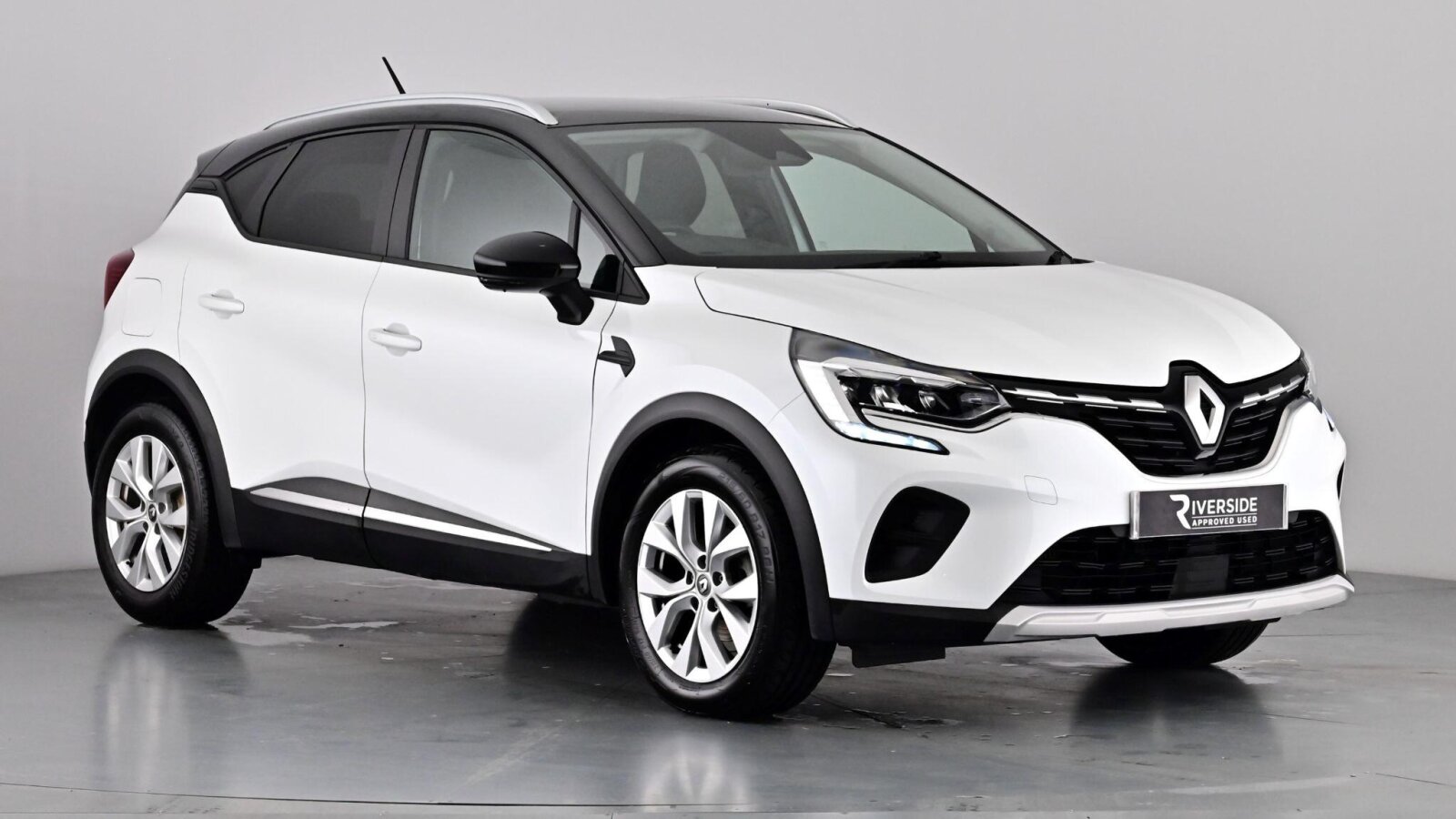 Main listing image - Renault Captur