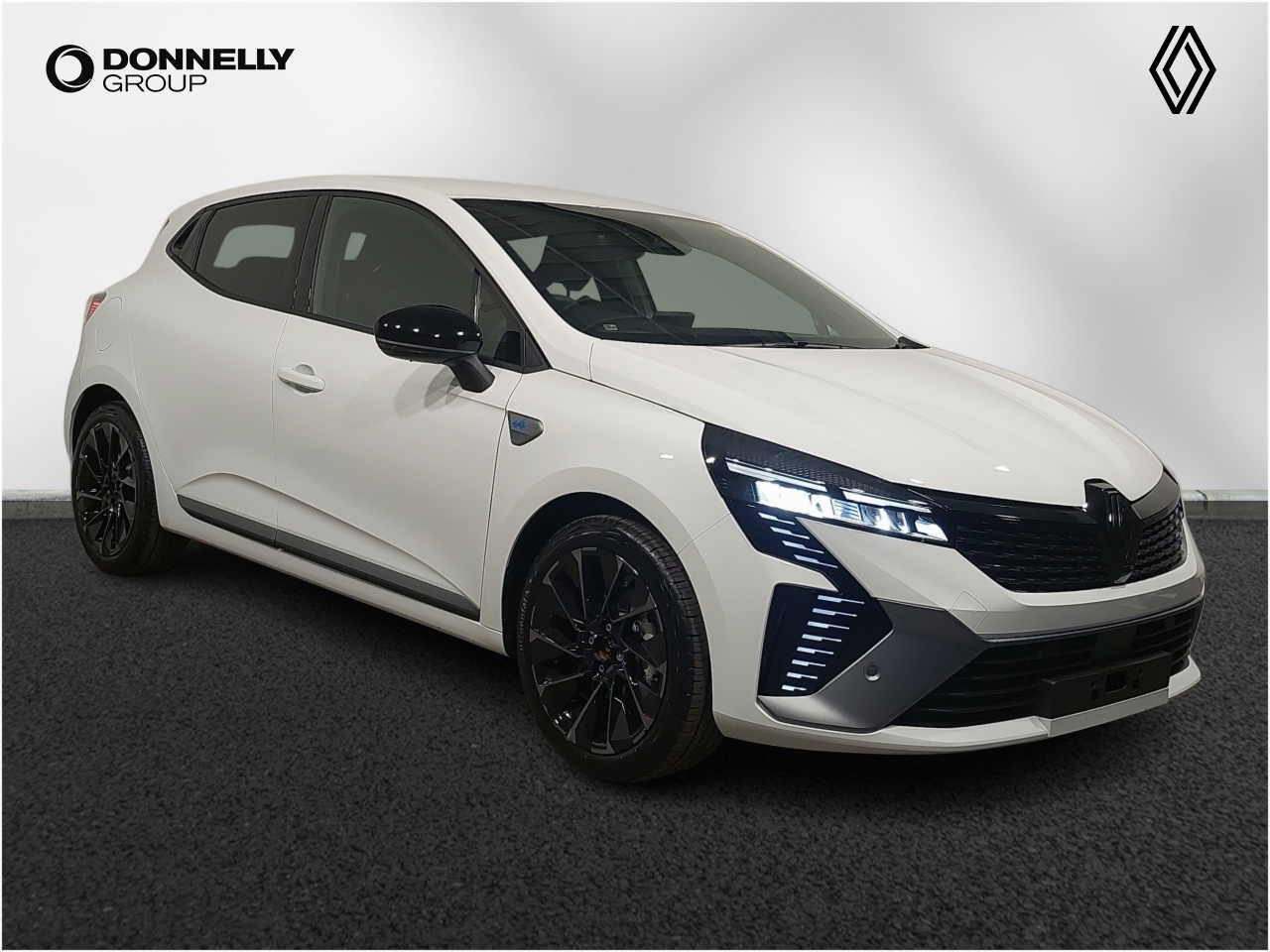 Main listing image - Renault Clio