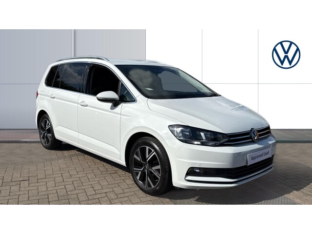 Main listing image - Volkswagen Touran