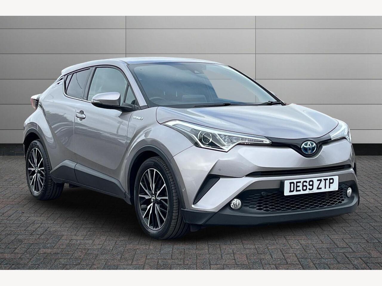 Main listing image - Toyota C-HR