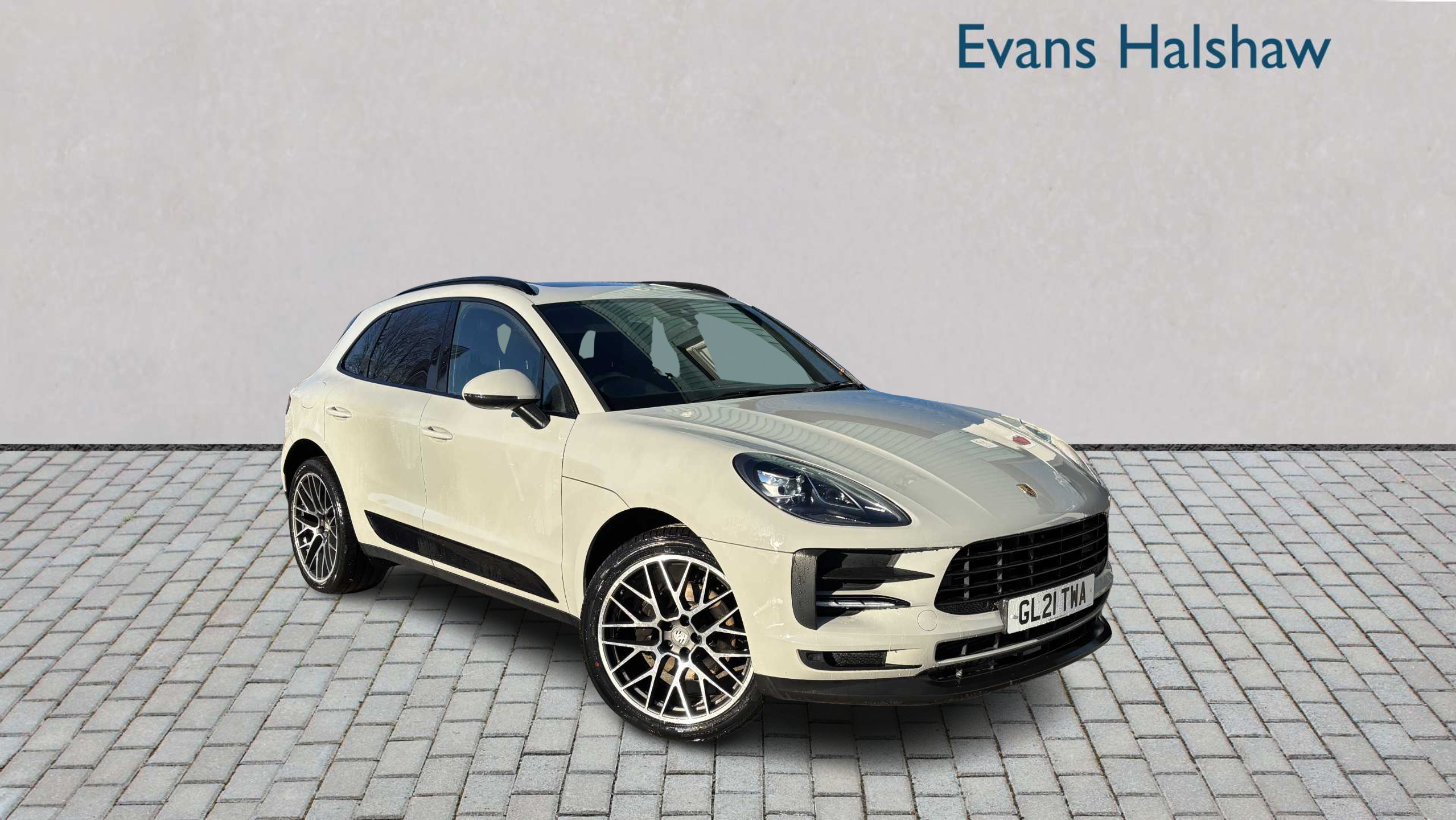 Main listing image - Porsche Macan