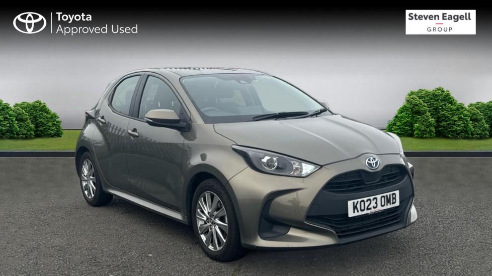 Main listing image - Toyota Yaris