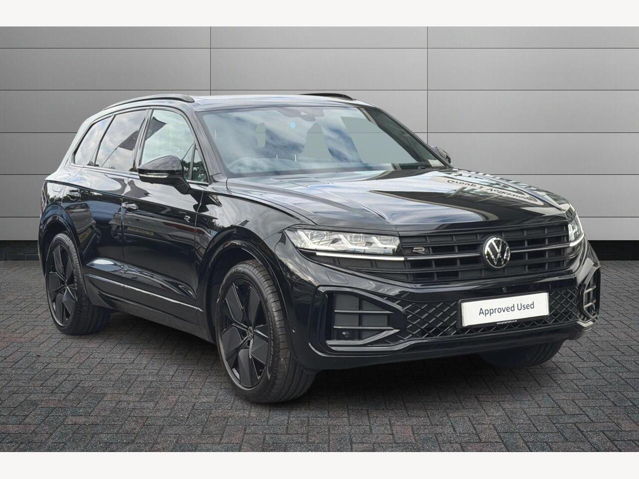 Main listing image - Volkswagen Touareg
