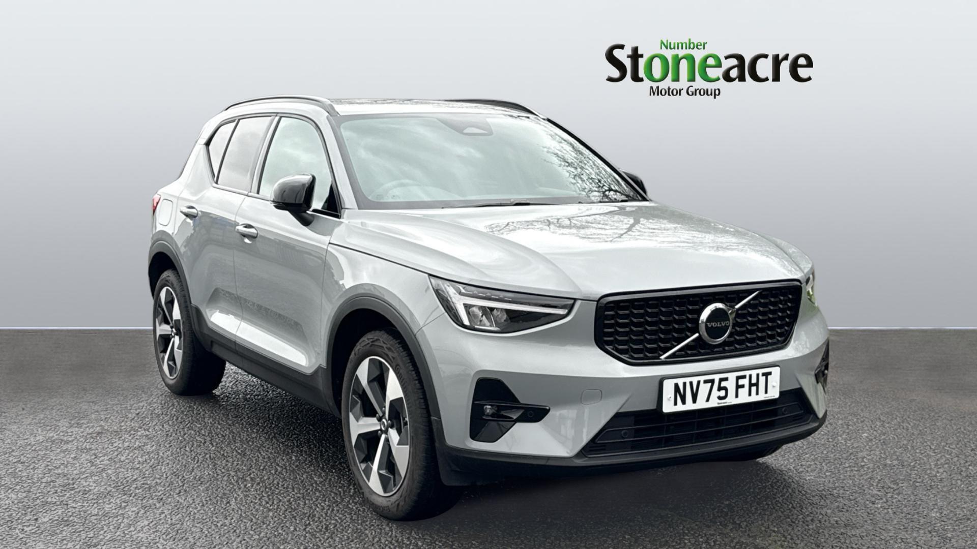 Main listing image - Volvo XC40