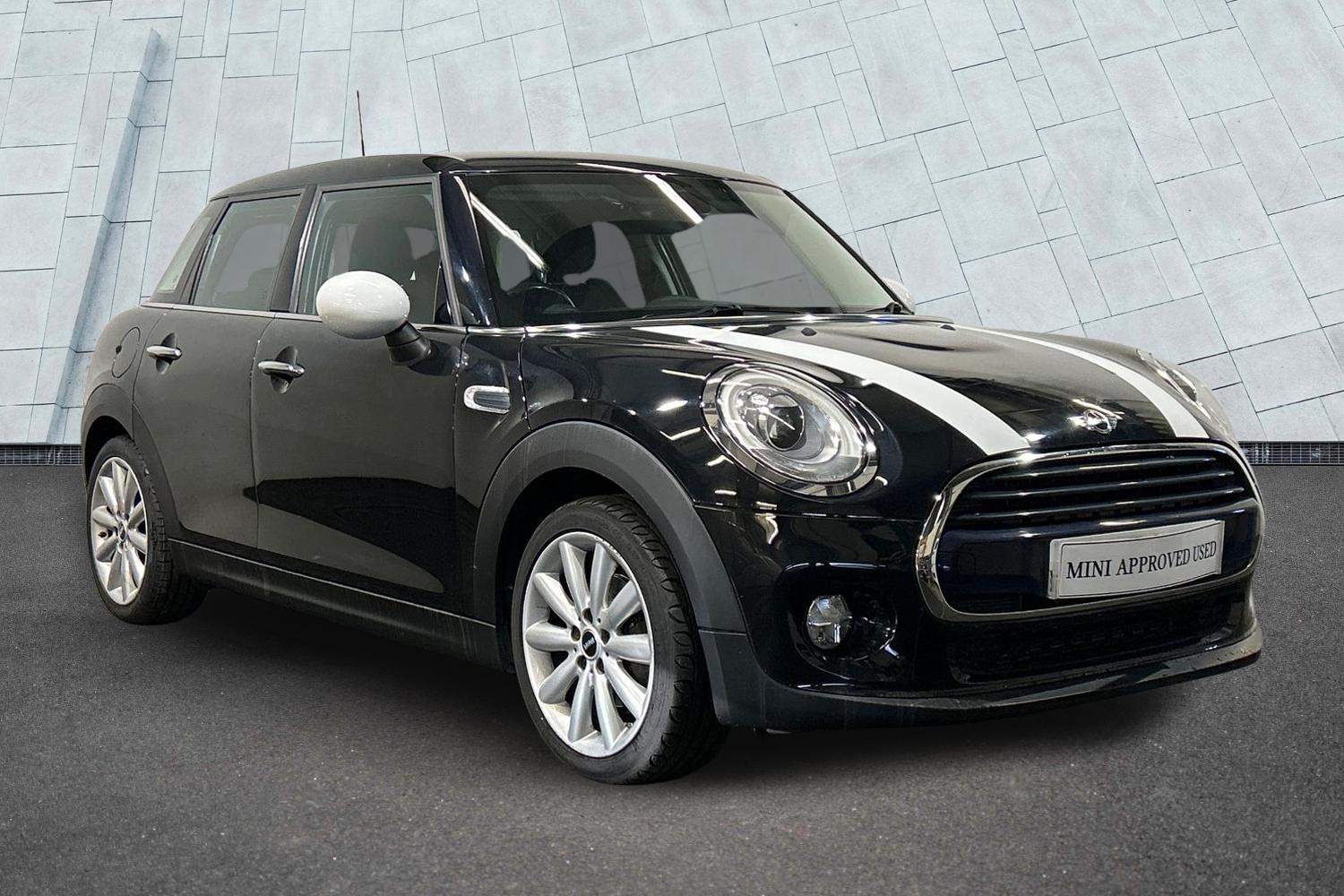 Main listing image - MINI Hatchback 5dr