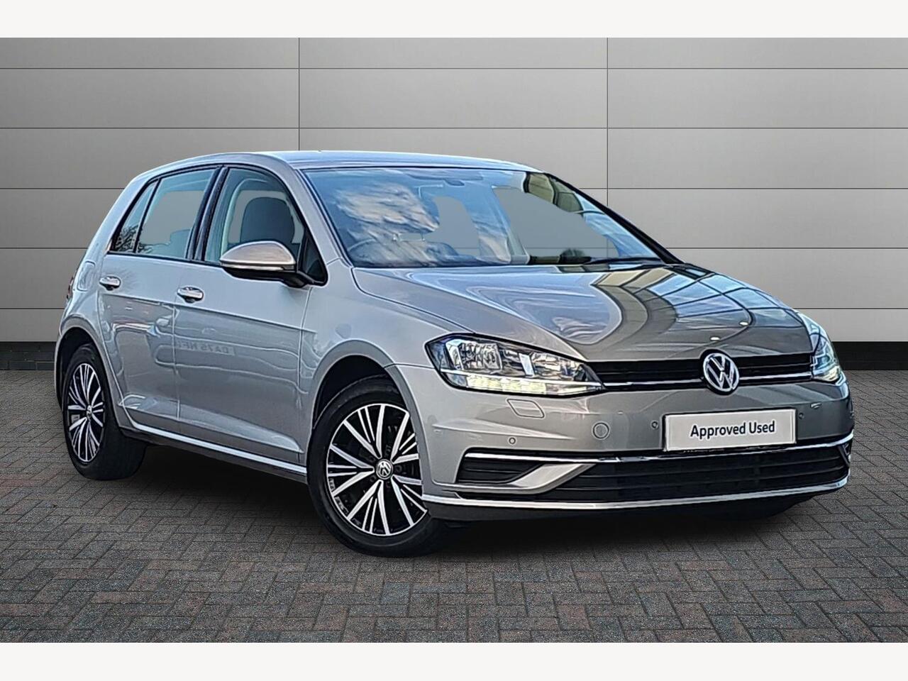 Main listing image - Volkswagen Golf