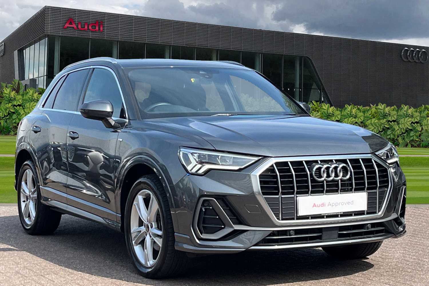 Main listing image - Audi Q3