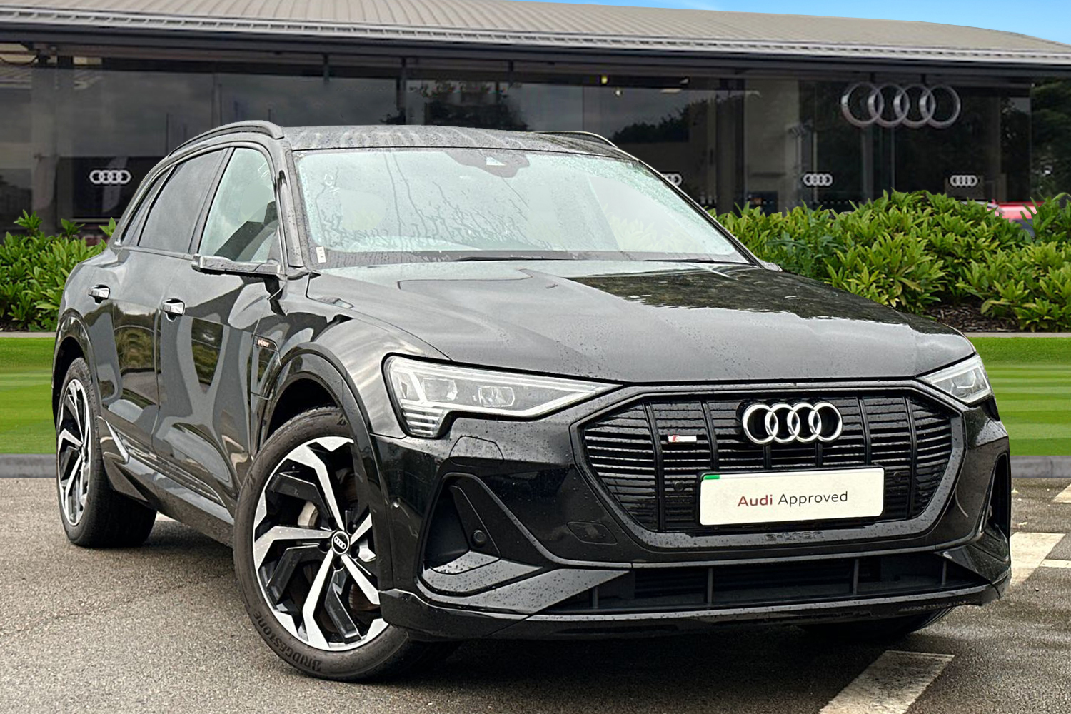 Main listing image - Audi e-tron