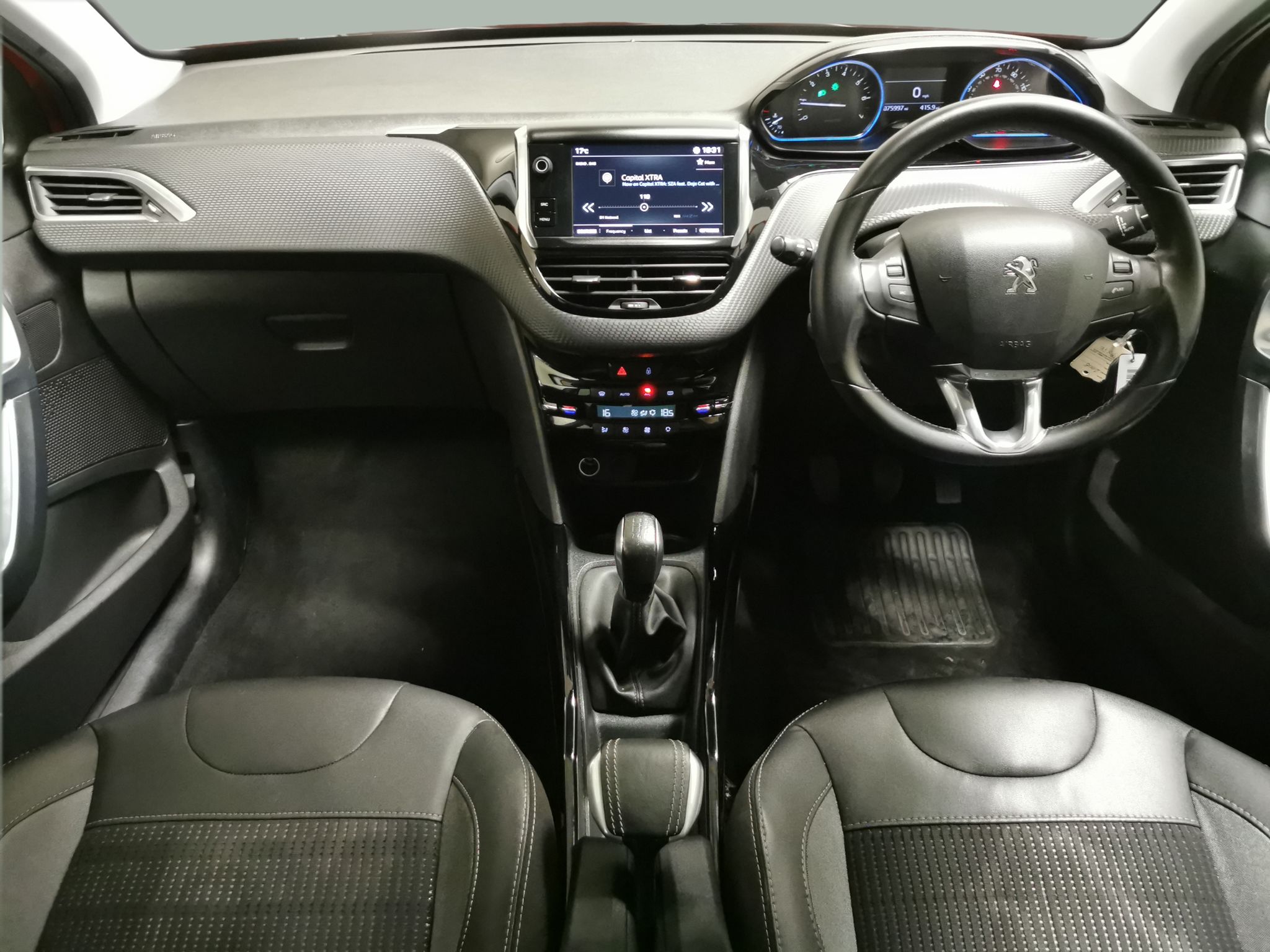 Main listing image - Peugeot 2008