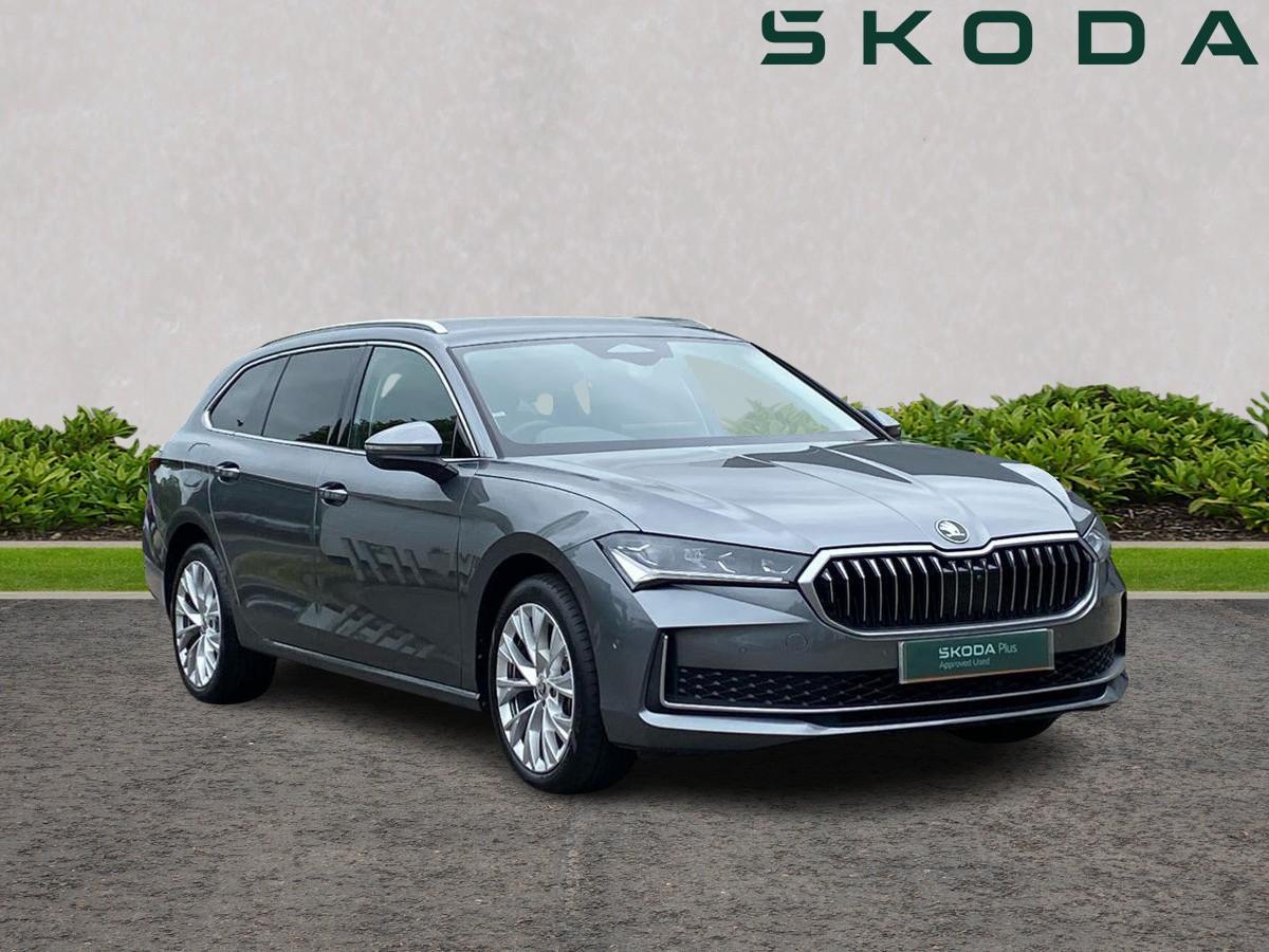 Main listing image - Skoda Superb Estate