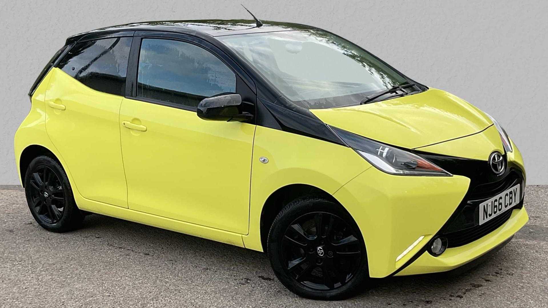 Main listing image - Toyota Aygo