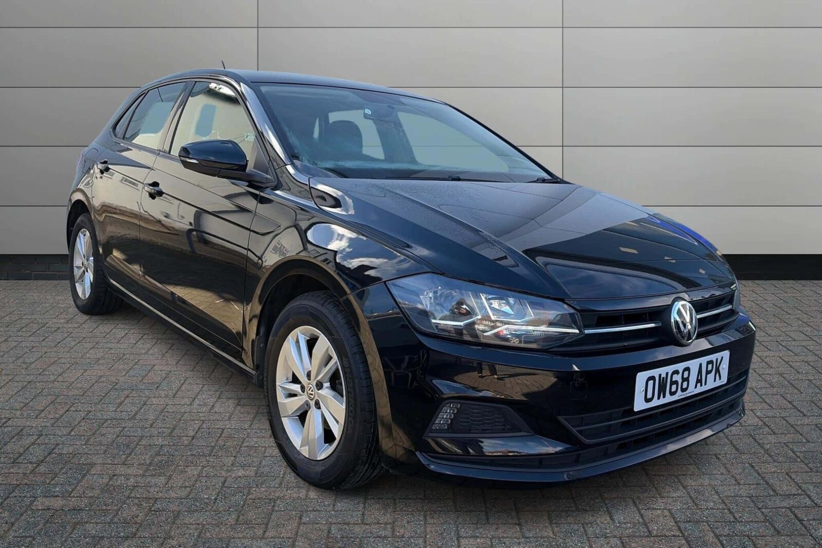 Main listing image - Volkswagen Polo