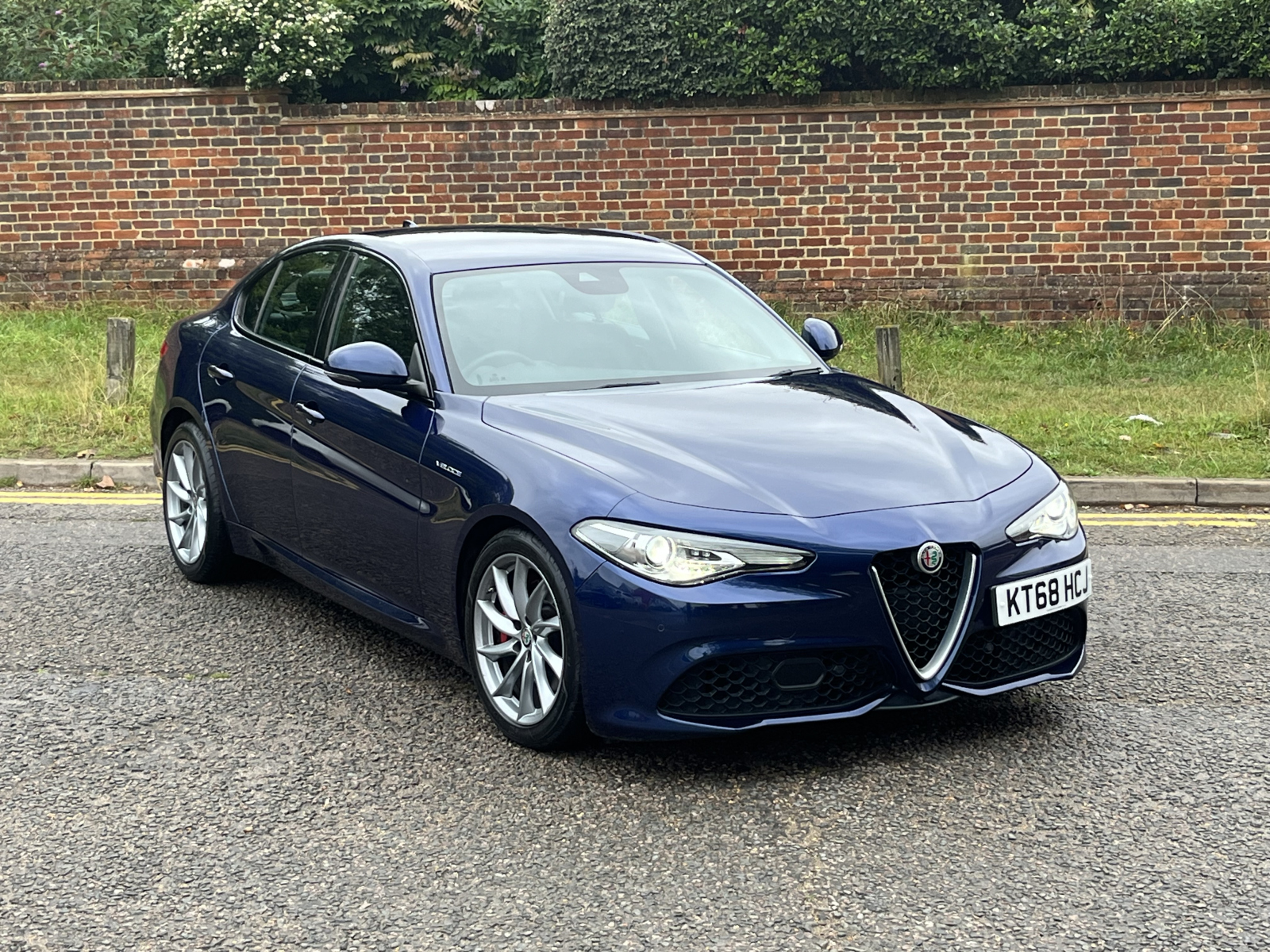 Main listing image - Alfa Romeo Giulia