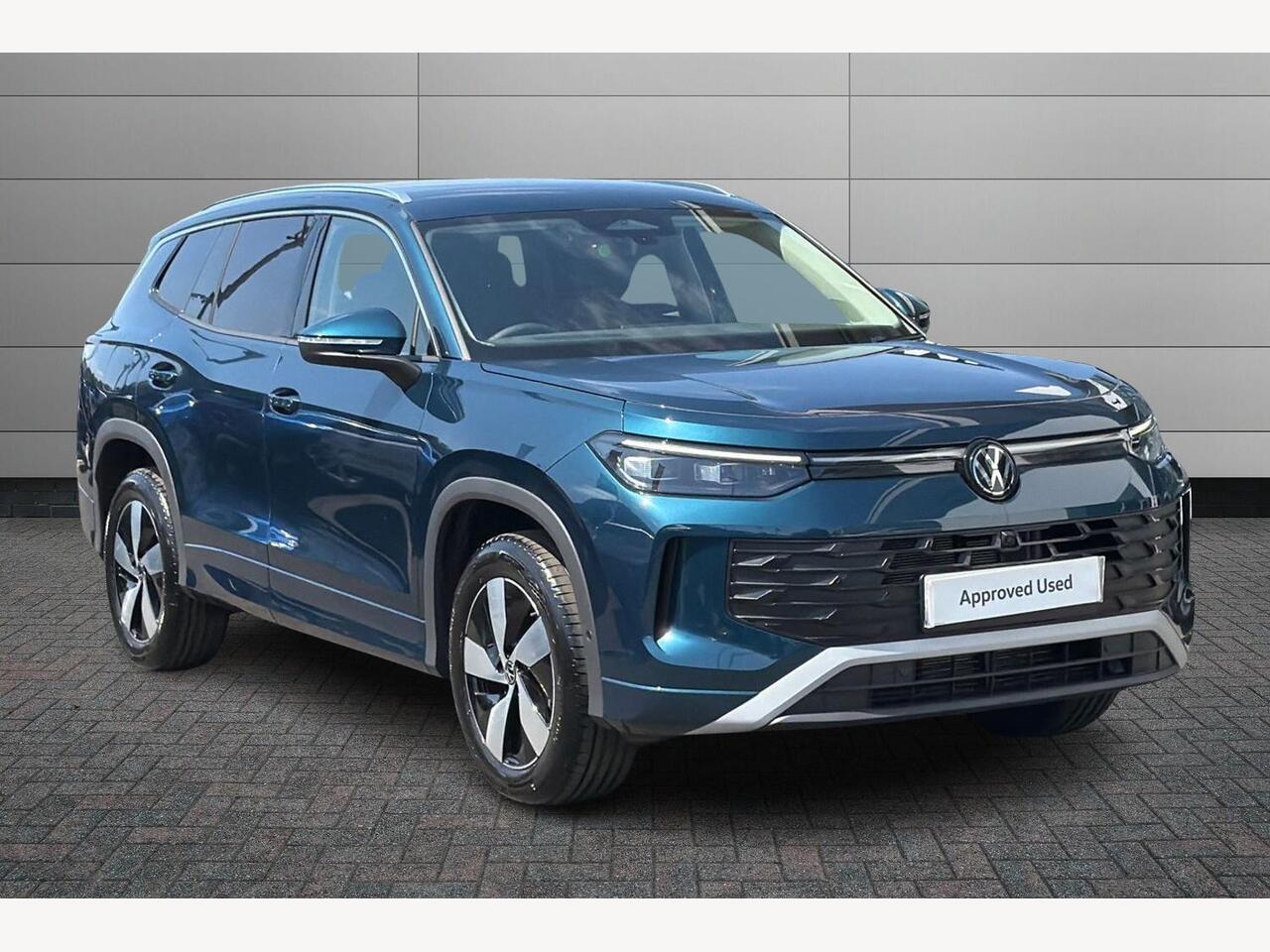 Main listing image - Volkswagen Tayron