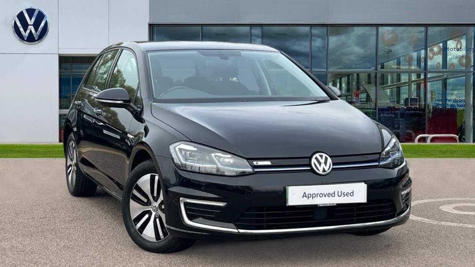 Main listing image - Volkswagen Golf