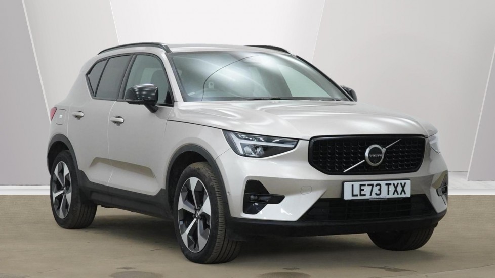 Main listing image - Volvo XC40