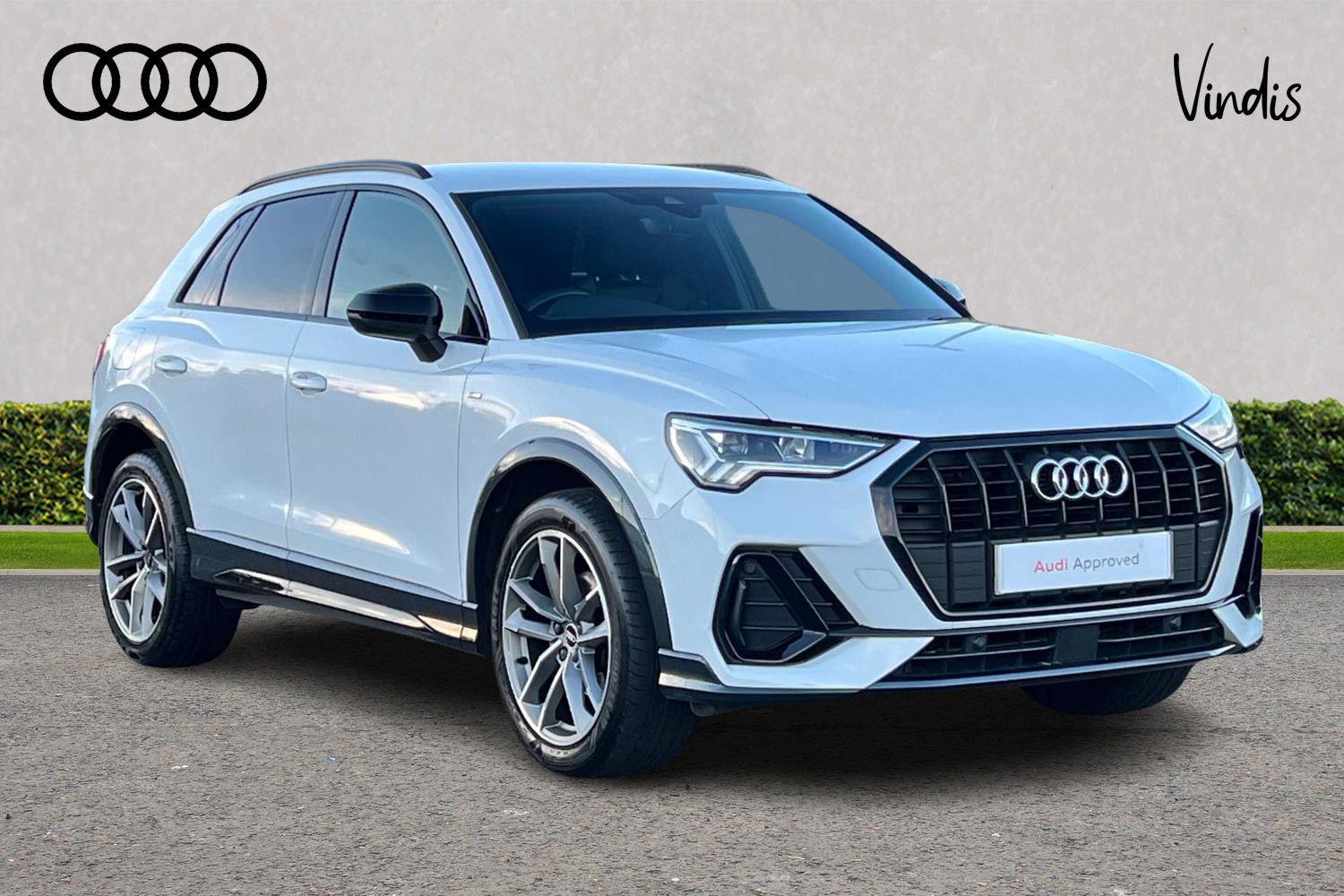 Main listing image - Audi Q3