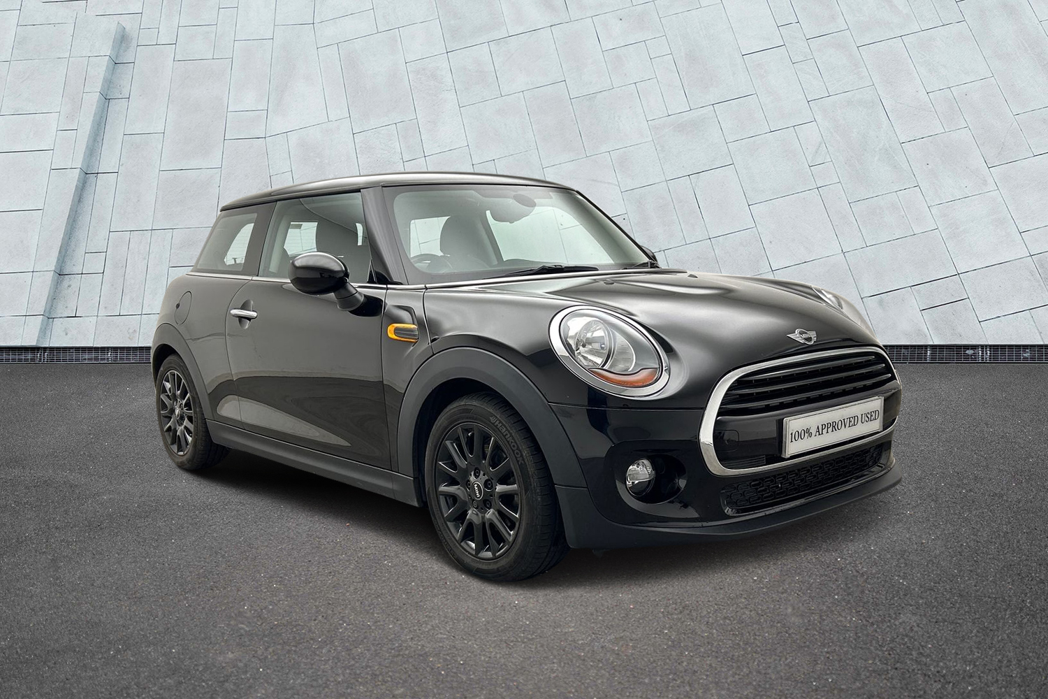 Main listing image - MINI Hatchback