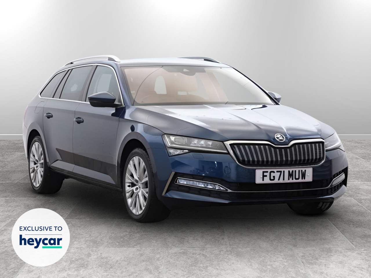 Main listing image - Skoda Superb Estate