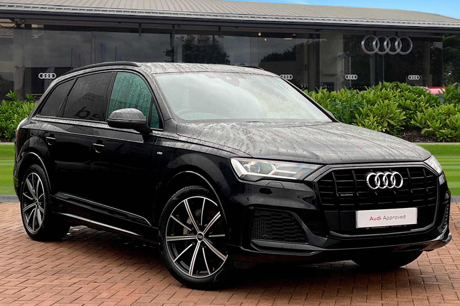 Main listing image - Audi Q7