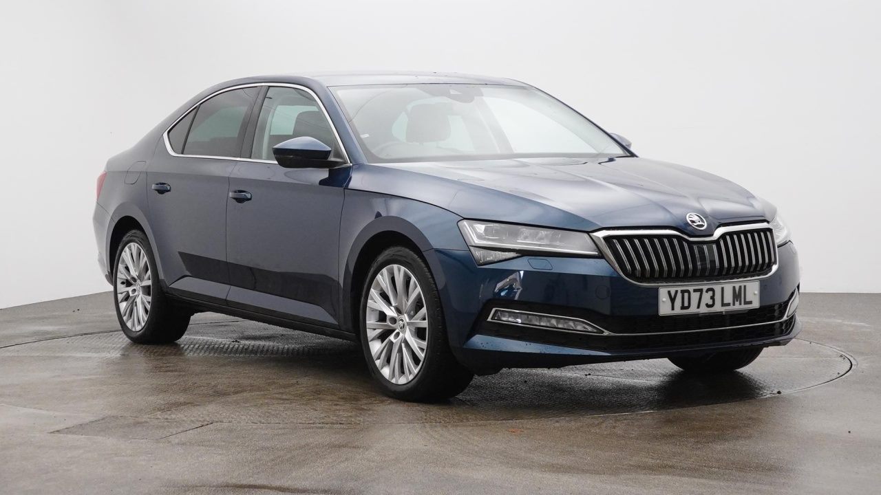 Main listing image - Skoda Superb