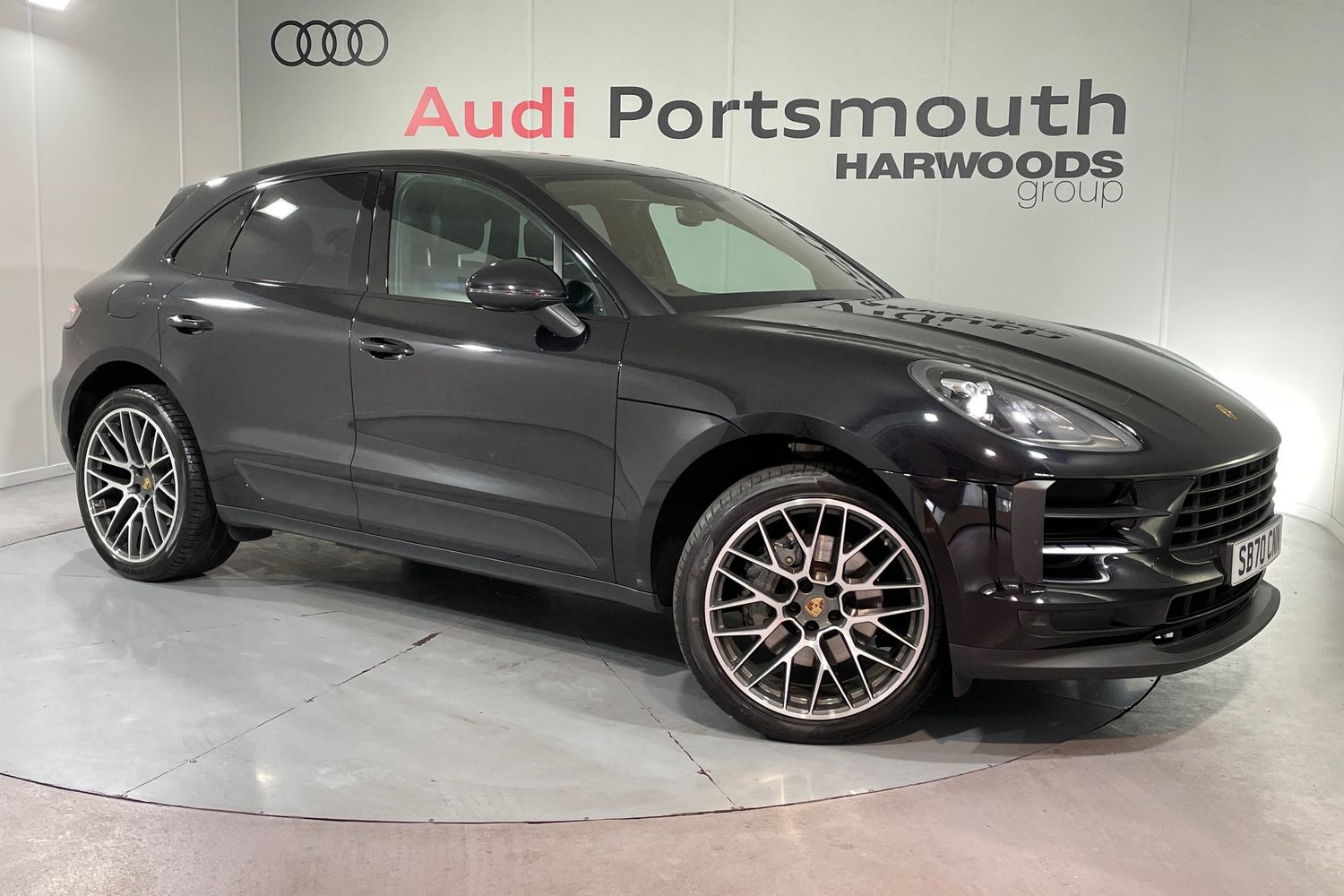 Main listing image - Porsche Macan