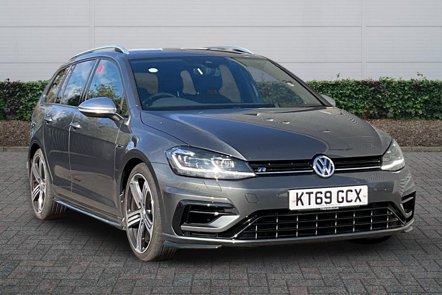 Main listing image - Volkswagen Golf