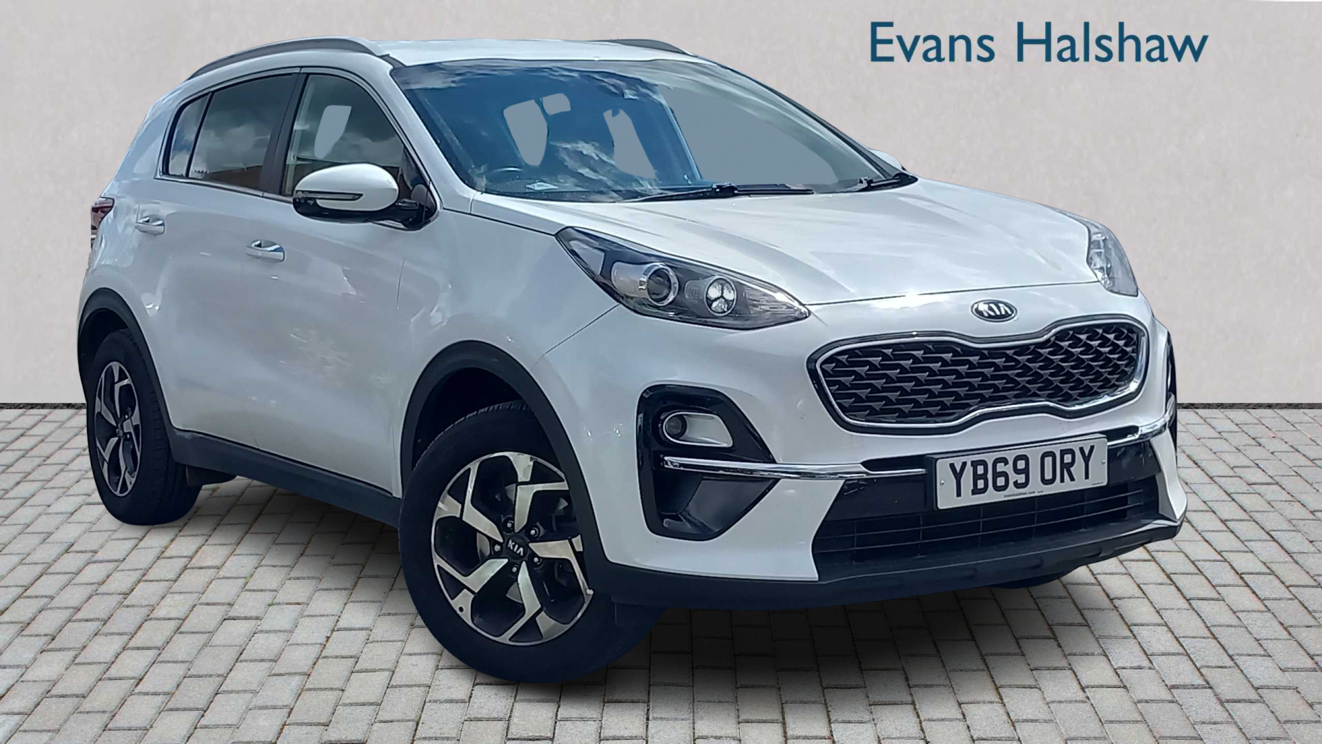 Main listing image - Kia Sportage