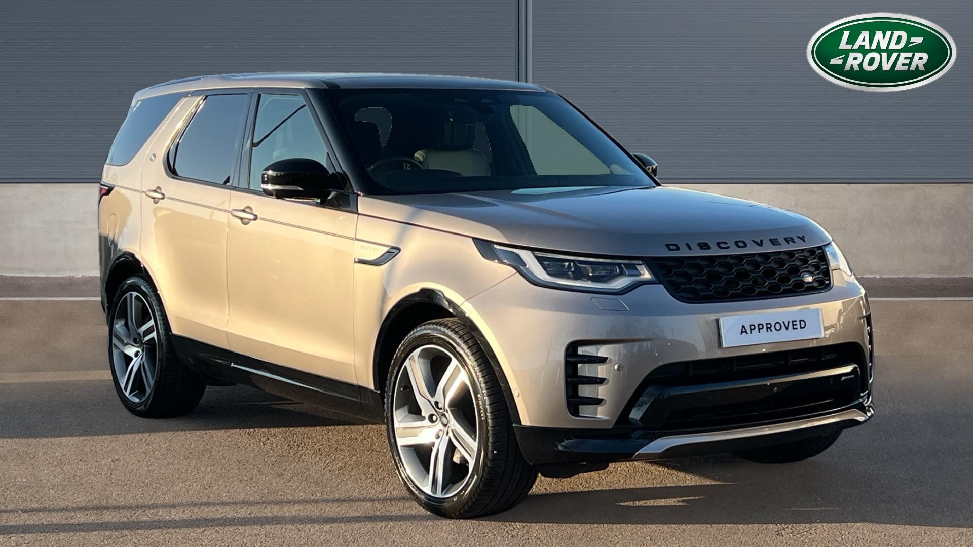 Main listing image - Land Rover Discovery