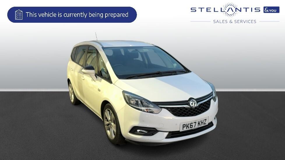 Main listing image - Vauxhall Zafira