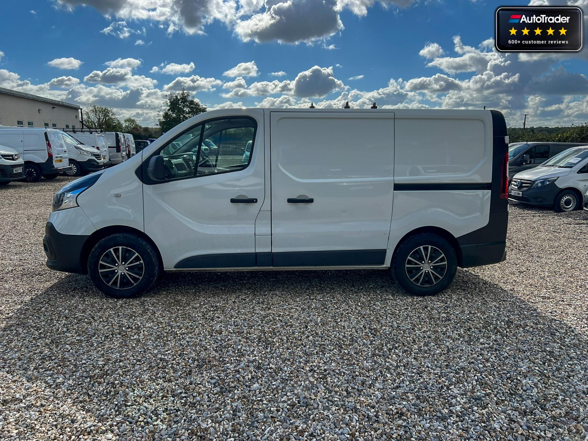 Main listing image - Renault Trafic