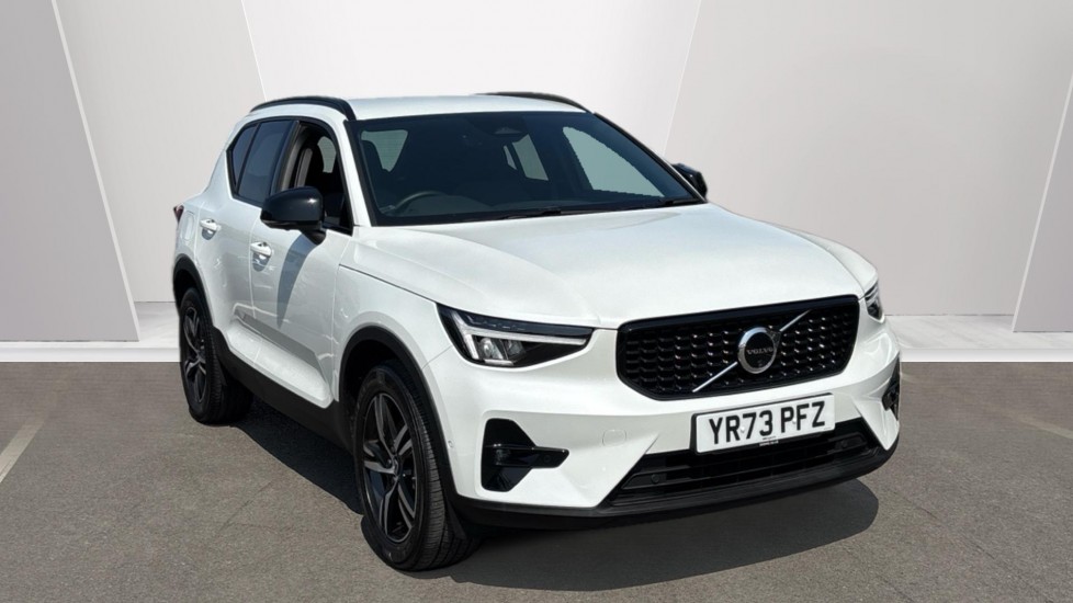 Main listing image - Volvo XC40