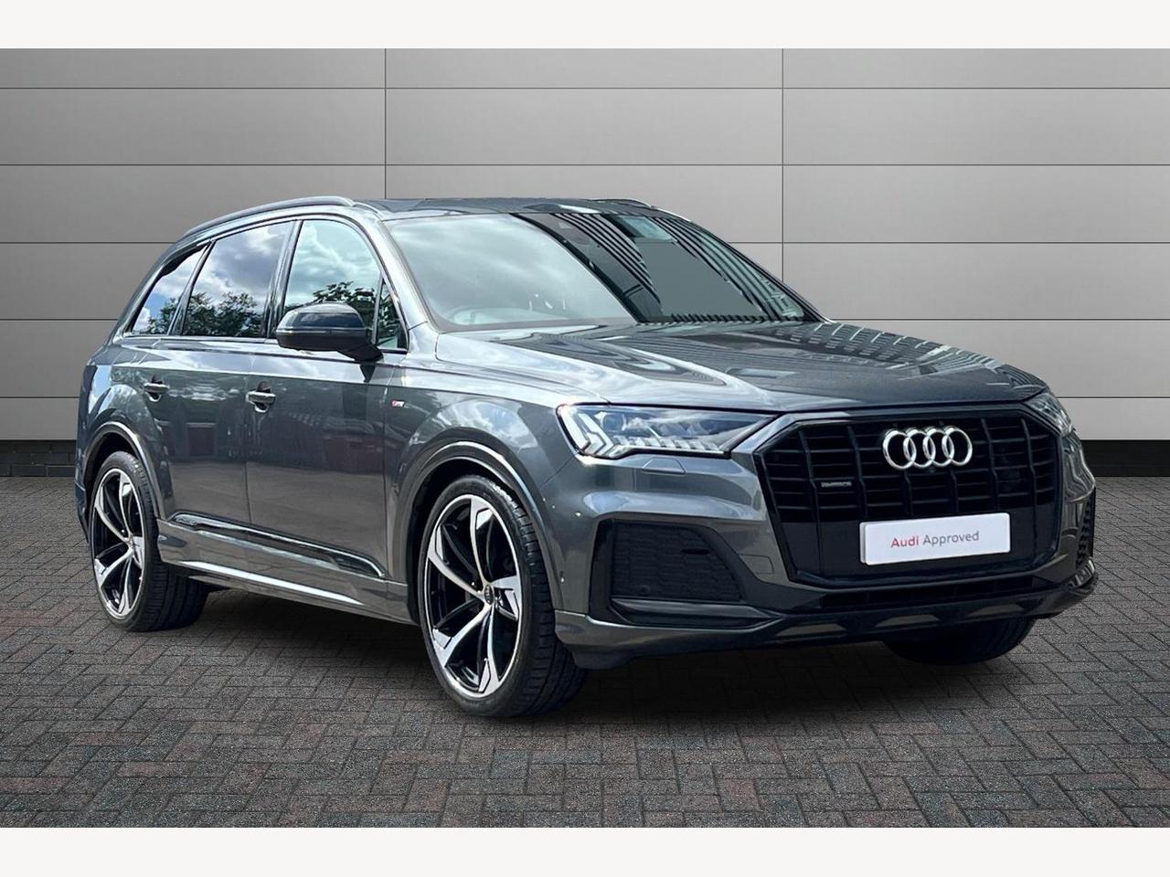 Main listing image - Audi Q7