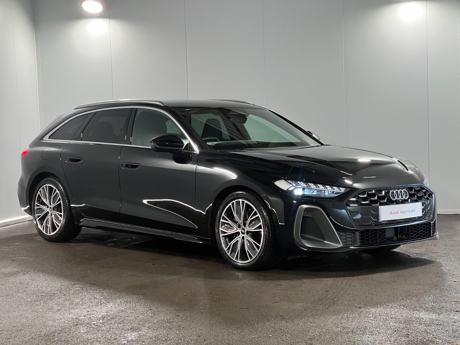 Main listing image - Audi A5