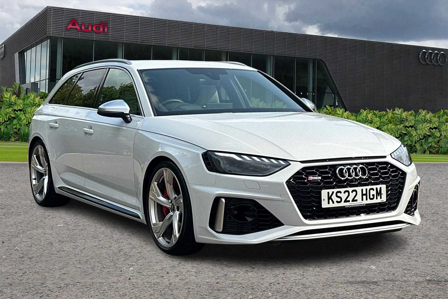 Main listing image - Audi RS4