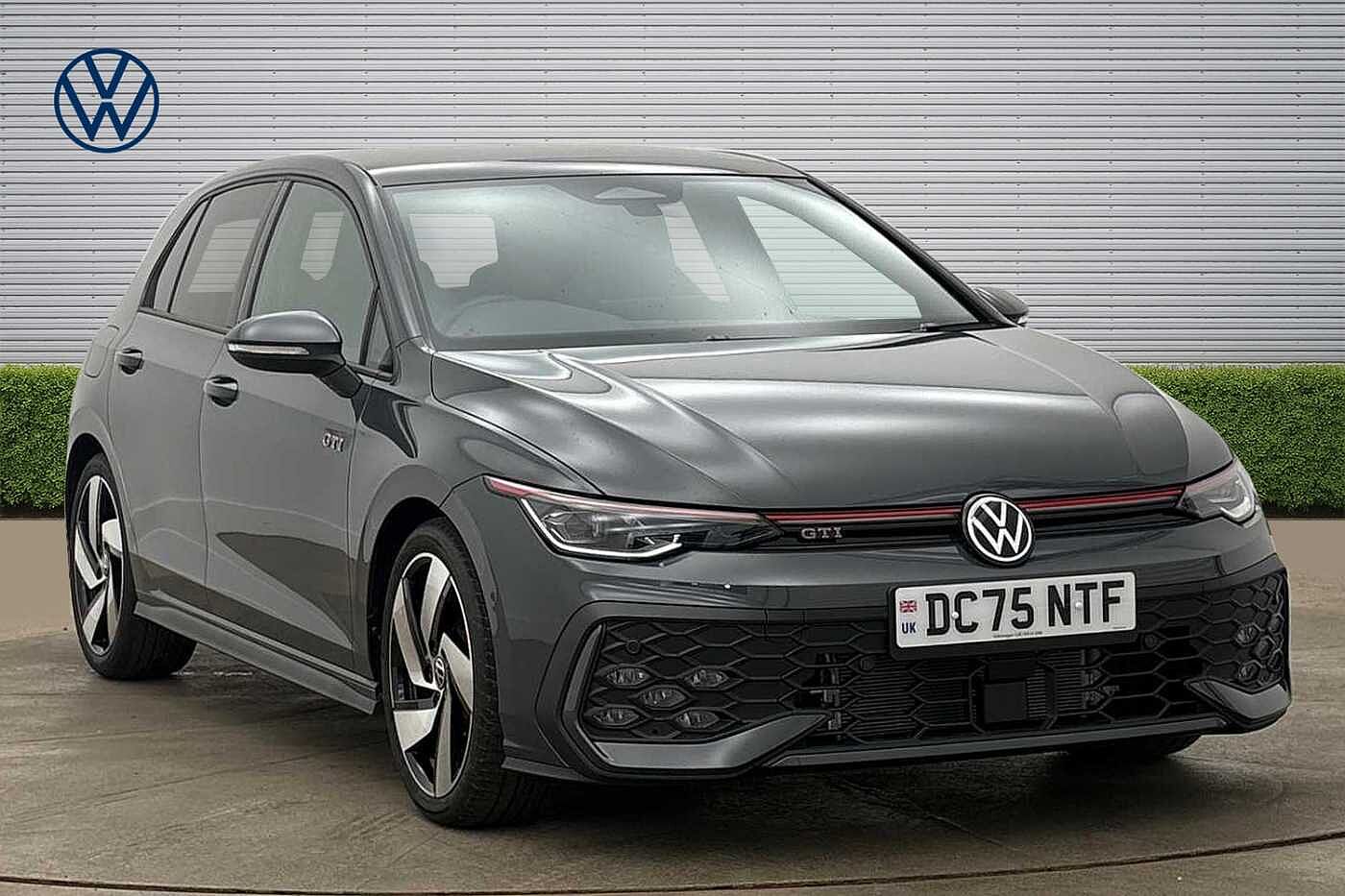 Main listing image - Volkswagen Golf