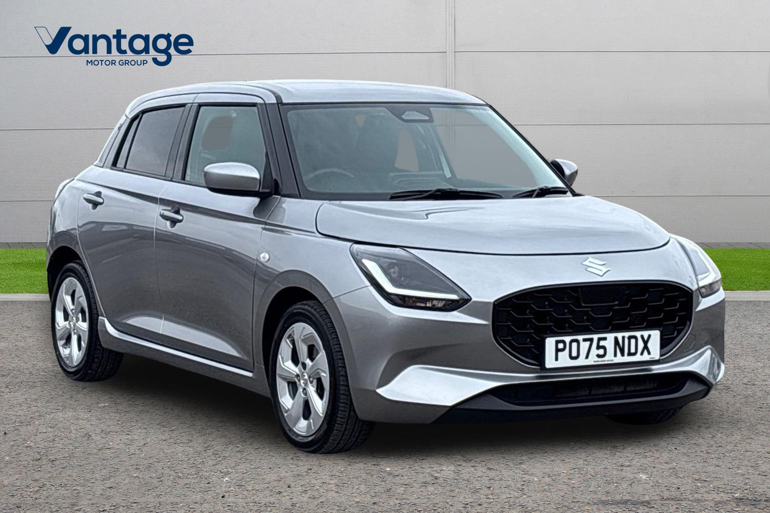 Main listing image - Suzuki Swift