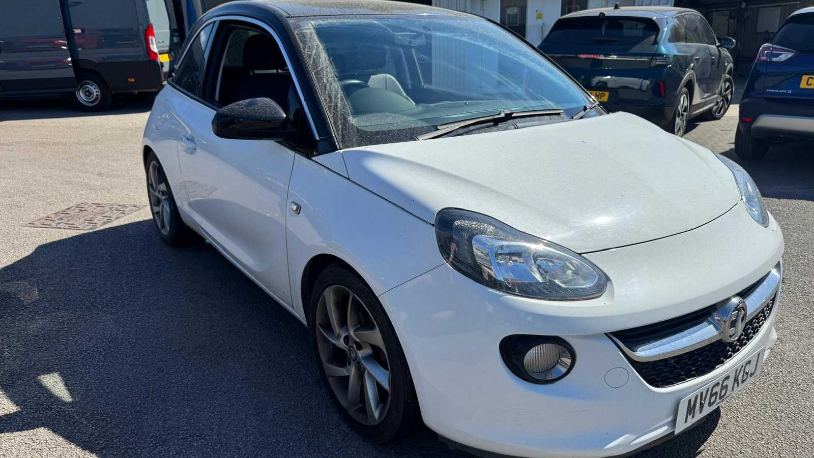 Main listing image - Vauxhall Adam