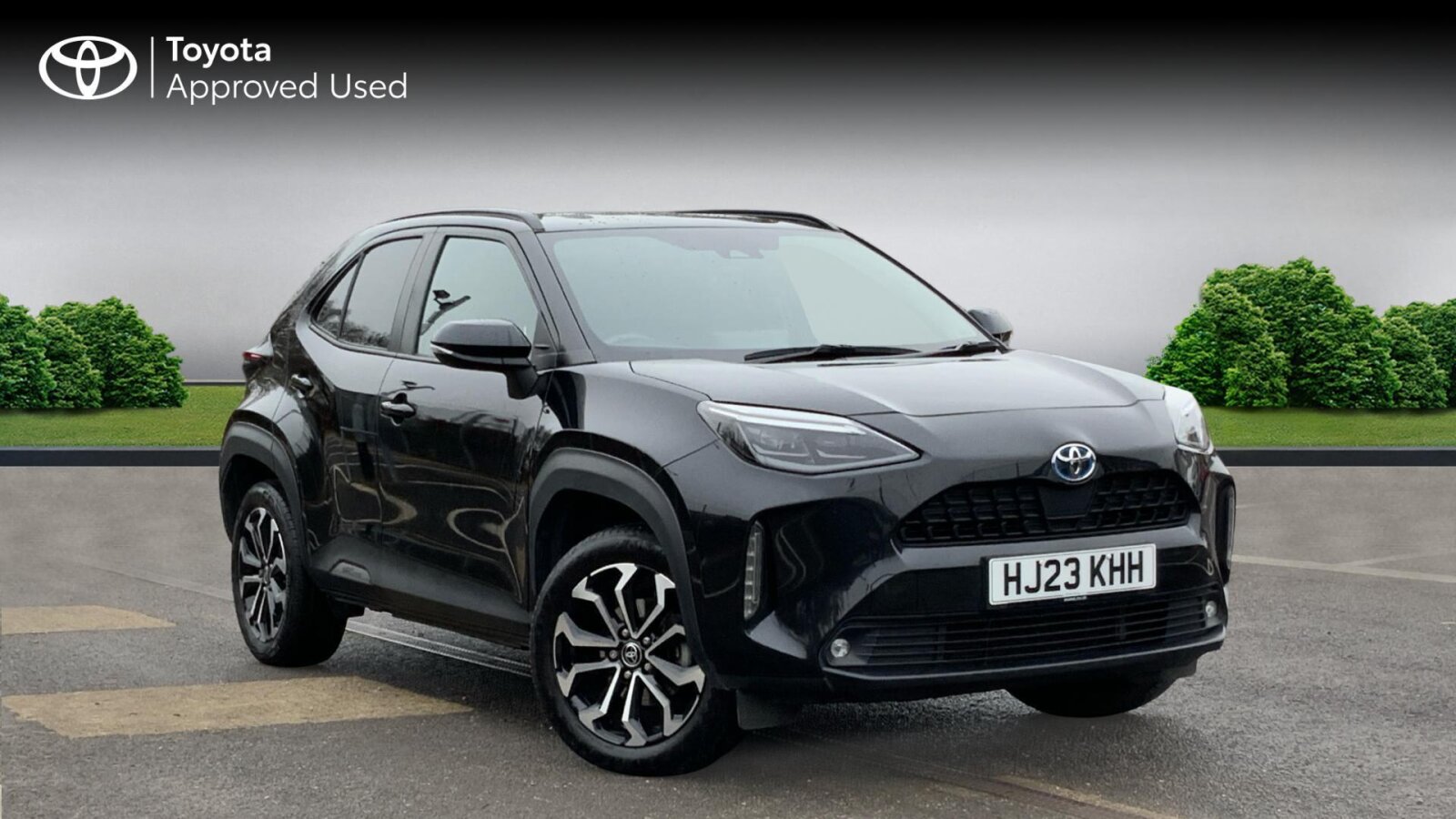 Main listing image - Toyota Yaris Cross