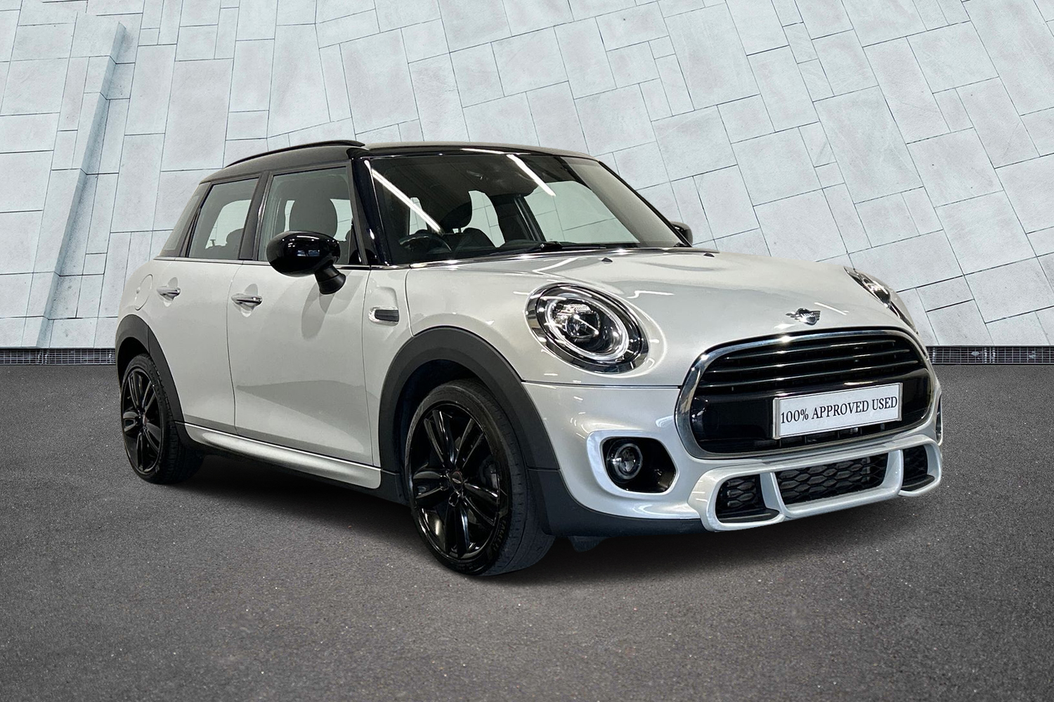 Main listing image - MINI Hatchback 5dr