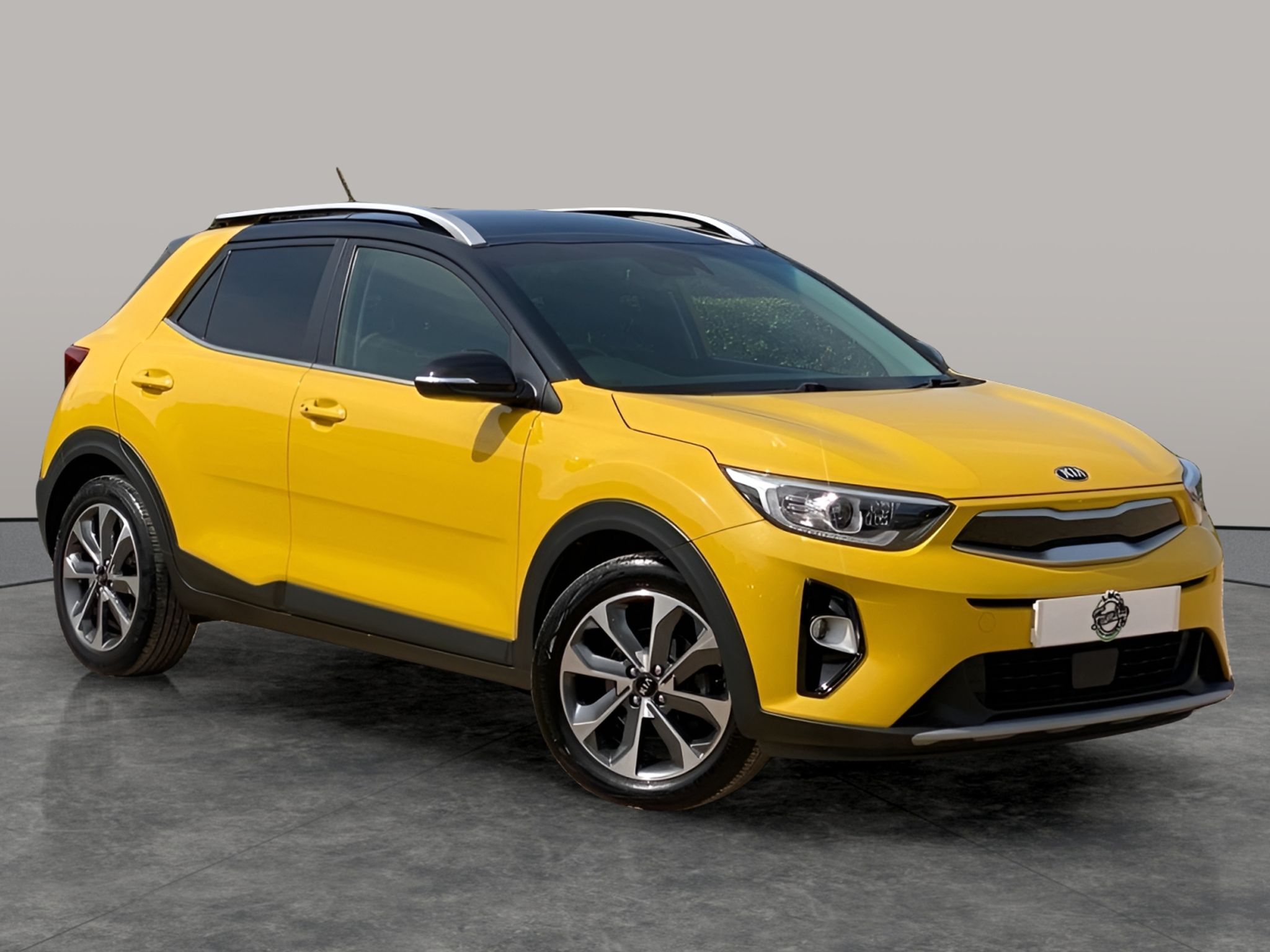 Main listing image - Kia Stonic