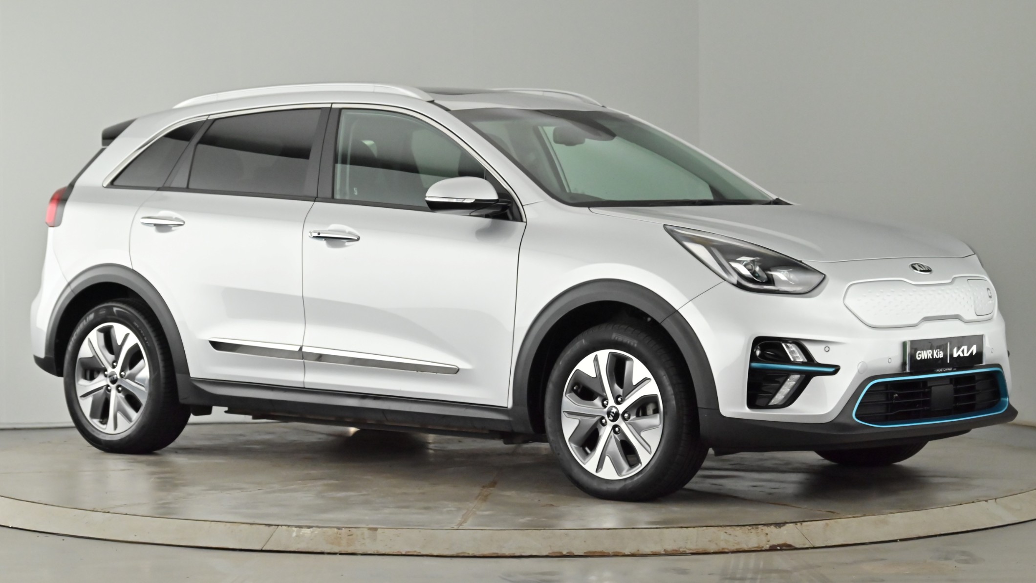 Main listing image - Kia e-Niro