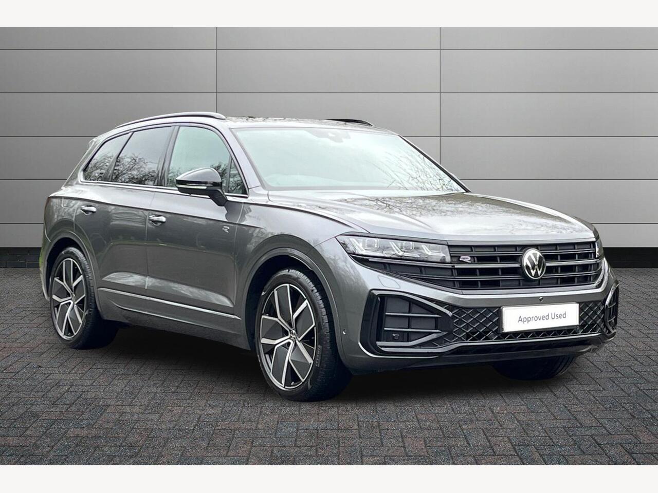 Main listing image - Volkswagen Touareg